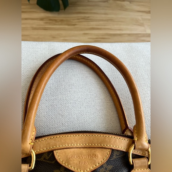 🔥 100% Authentic Louis Vuitton Trivoli Handbag with Dustbag🔥 - Picture 8 of 12